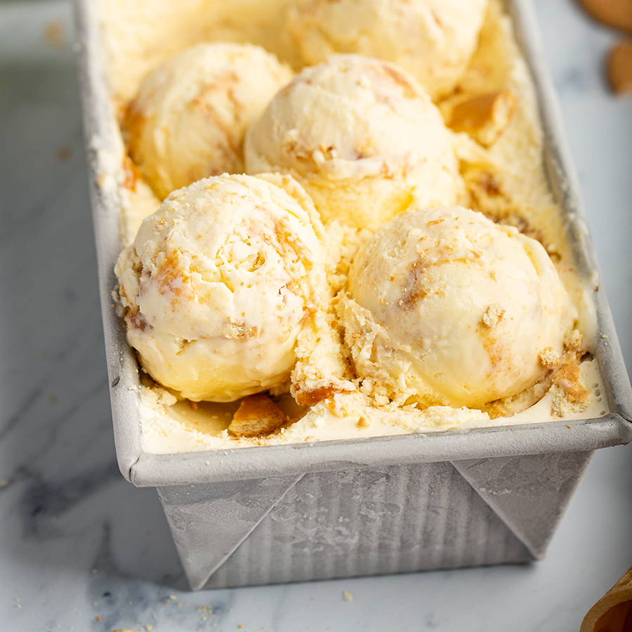 Ice Cream with Guava and Carrot Cake